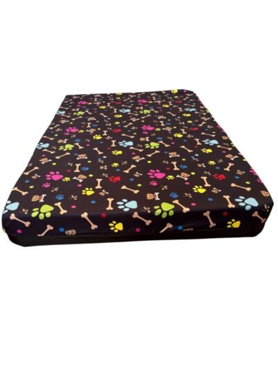 COLCHONETA NEGRA ESTAMPADA